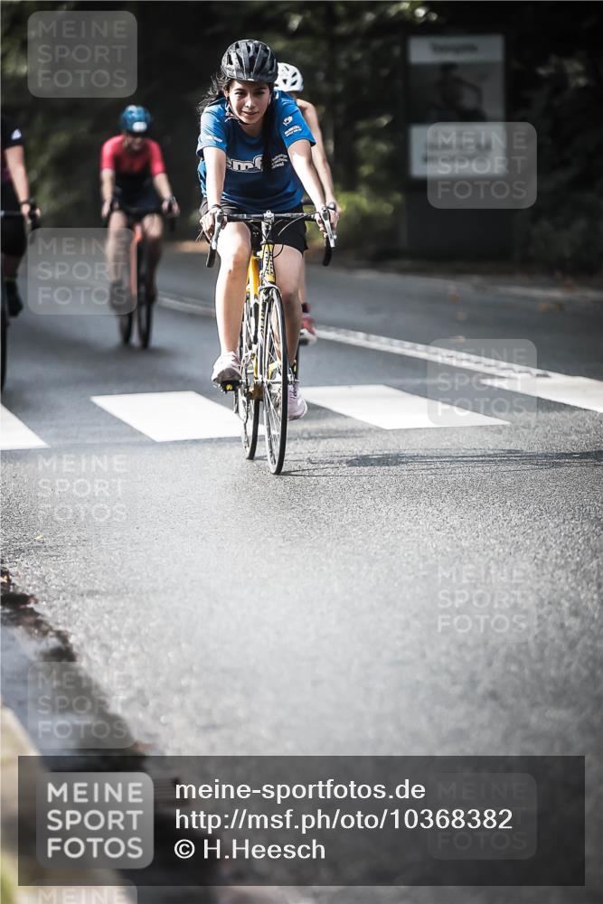 13.09.2026 - Stadtparktriathlon H.Heesch http://msf.ph/oto/10368382 13.09.2026 10:46:12 Radfahren 351, 372, 377, 381, 420, 432, 571 meine-sportfotos.de