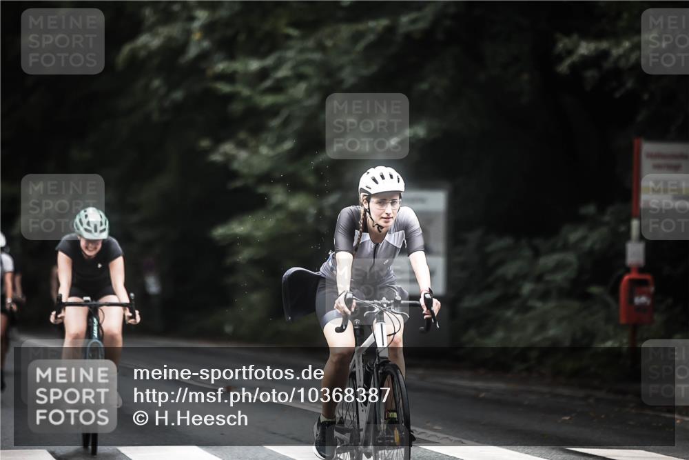 13.09.2026 - Stadtparktriathlon H.Heesch http://msf.ph/oto/10368387 13.09.2026 13:19:25 Radfahren 1347, 1355, 1356, 1364, 1374, 1388, 1429 meine-sportfotos.de