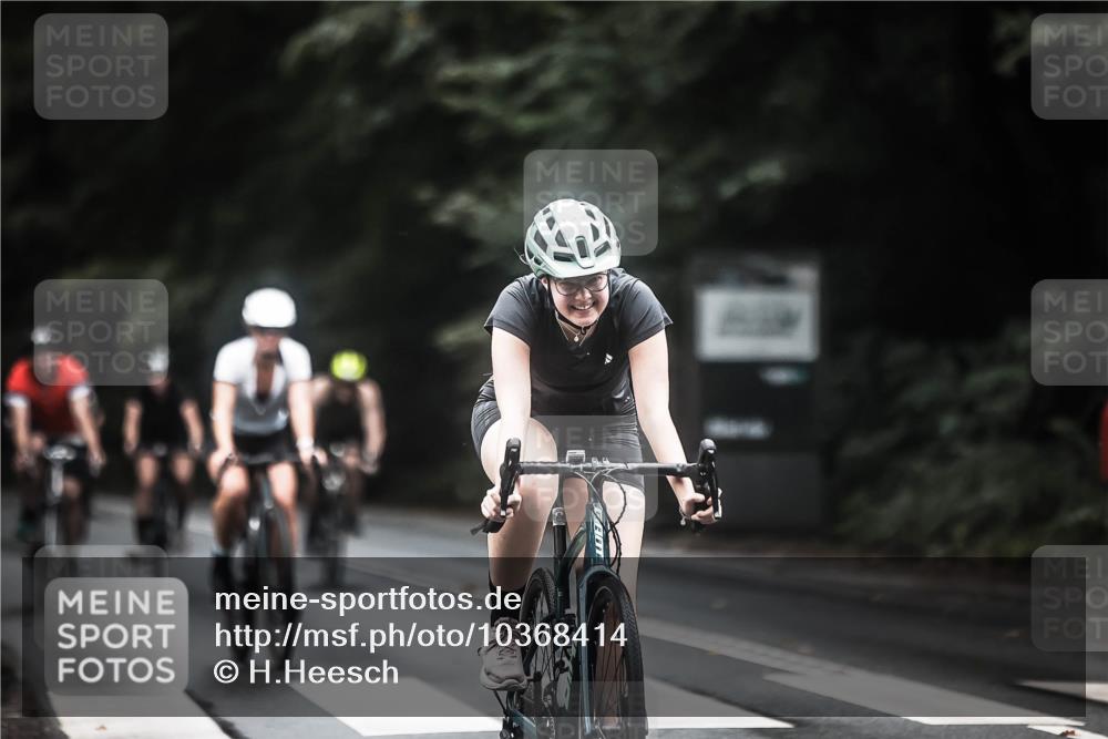 13.09.2026 - Stadtparktriathlon H.Heesch http://msf.ph/oto/10368414 13.09.2026 13:19:26 Radfahren 1347, 1355, 1356, 1364, 1374, 1388, 1429 meine-sportfotos.de