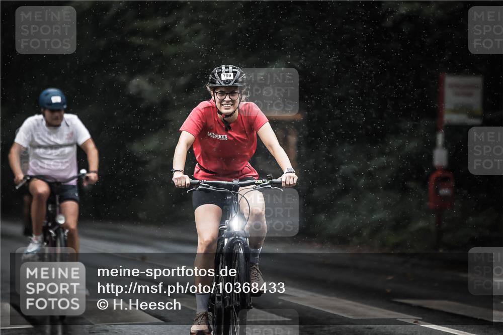 13.09.2026 - Stadtparktriathlon H.Heesch http://msf.ph/oto/10368433 13.09.2026 12:03:44 Radfahren 759, 887, 893, 914, 941, 996 meine-sportfotos.de
