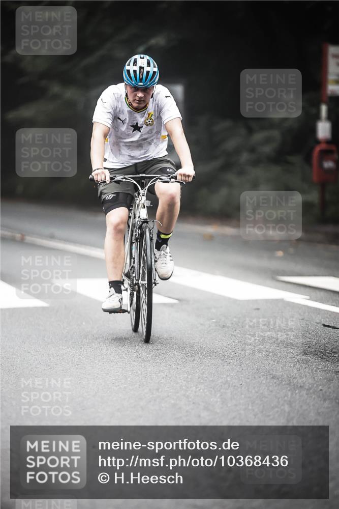 13.09.2026 - Stadtparktriathlon H.Heesch http://msf.ph/oto/10368436 13.09.2026 10:17:36 Radfahren 275, 317, 337 meine-sportfotos.de