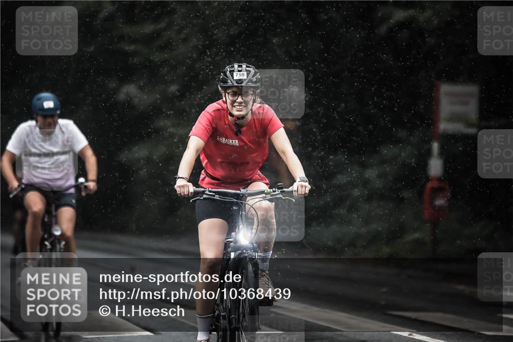 13.09.2026 - Stadtparktriathlon H.Heesch http://msf.ph/oto/10368439 13.09.2026 12:03:44 Radfahren 759, 887, 893, 914, 941, 996 meine-sportfotos.de