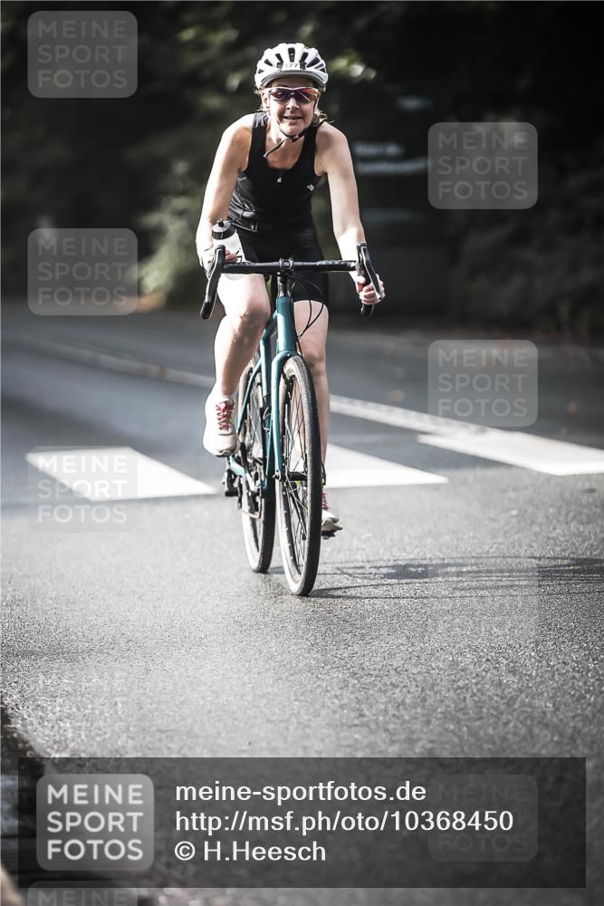 13.09.2026 - Stadtparktriathlon H.Heesch http://msf.ph/oto/10368450 13.09.2026 10:46:16 Radfahren 351, 372, 377, 381, 420, 432, 464 meine-sportfotos.de
