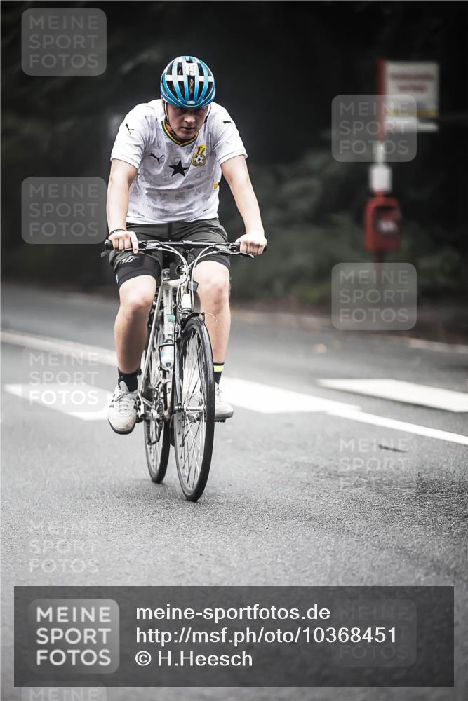 13.09.2026 - Stadtparktriathlon H.Heesch http://msf.ph/oto/10368451 13.09.2026 10:17:36 Radfahren 275, 317, 337 meine-sportfotos.de