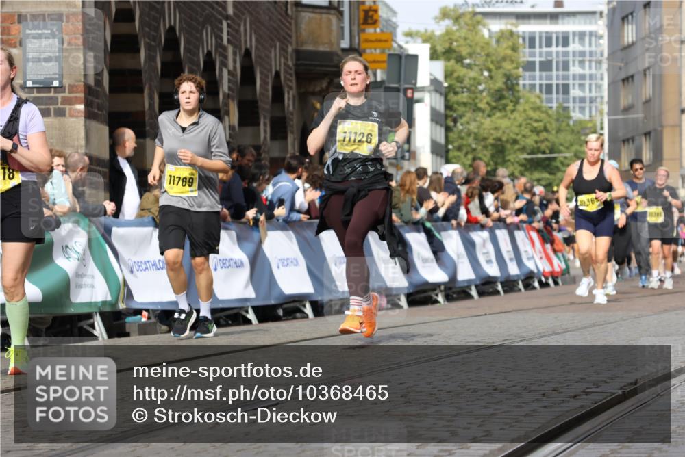 13.09.2026 - 21. swb-Marathon Bremen Strokosch-Dieckow http://msf.ph/oto/10368465 13.09.2026 11:00:38 Ziel 10144, 10677, 10801, 10810, 11016, 11045, 11126, 11129, 11547, 11587, 11588, 11589, 11623, 12105, 12106, 12190, 12291, 12352, 12394, 12530, 12531, 10263, 10306, 10367, 10368, 10857, 11055, 11162, 11247, 11343, 11475, 11556, 11797, 11804, 11819, 11959, 12006, 12397, 12430 meine-sportfotos.de