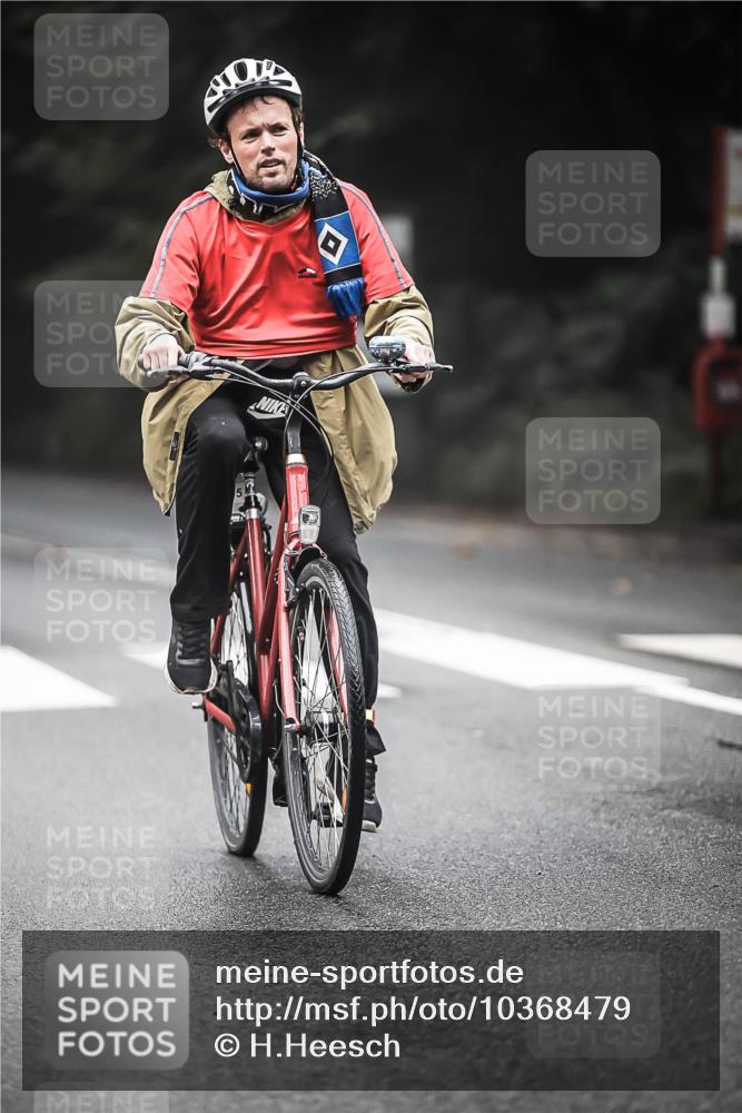 13.09.2026 - Stadtparktriathlon H.Heesch http://msf.ph/oto/10368479 13.09.2026 10:17:38 Radfahren 275, 317, 337 meine-sportfotos.de