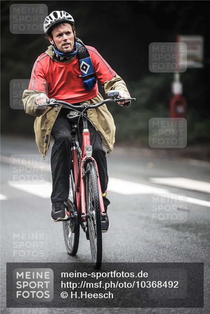 13.09.2026 - Stadtparktriathlon H.Heesch http://msf.ph/oto/10368492 13.09.2026 10:17:39 Radfahren 275, 337 meine-sportfotos.de