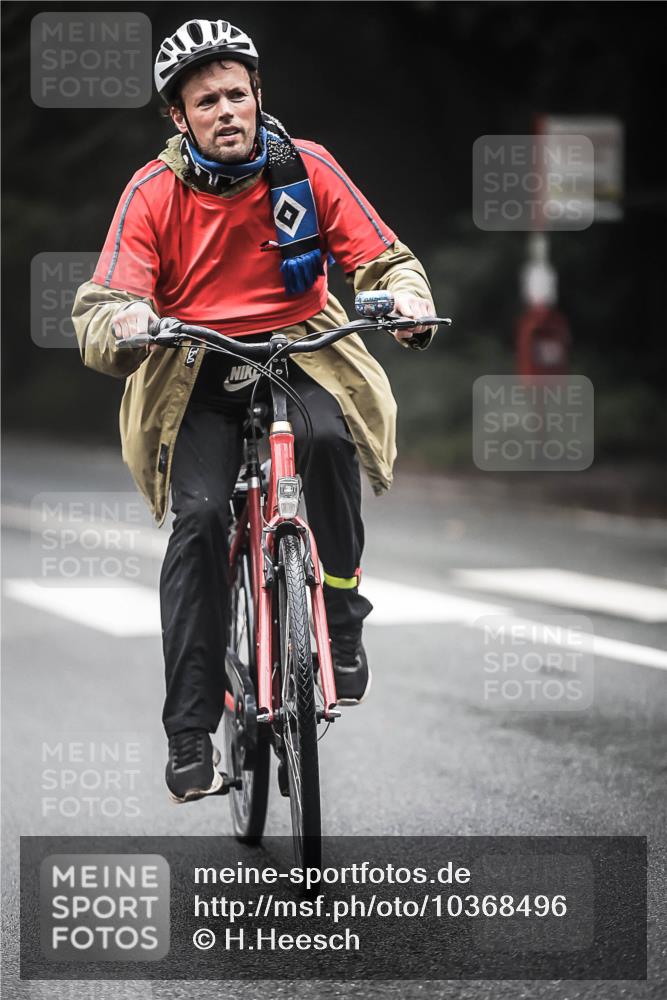 13.09.2026 - Stadtparktriathlon H.Heesch http://msf.ph/oto/10368496 13.09.2026 10:17:39 Radfahren 275, 337 meine-sportfotos.de
