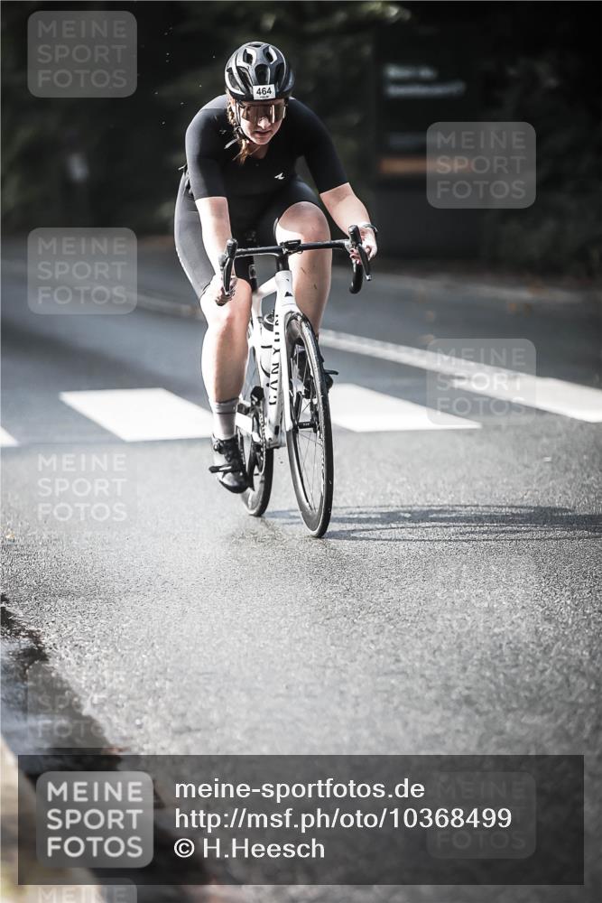 13.09.2026 - Stadtparktriathlon H.Heesch http://msf.ph/oto/10368499 13.09.2026 10:46:20 Radfahren 377, 381, 420, 464 meine-sportfotos.de