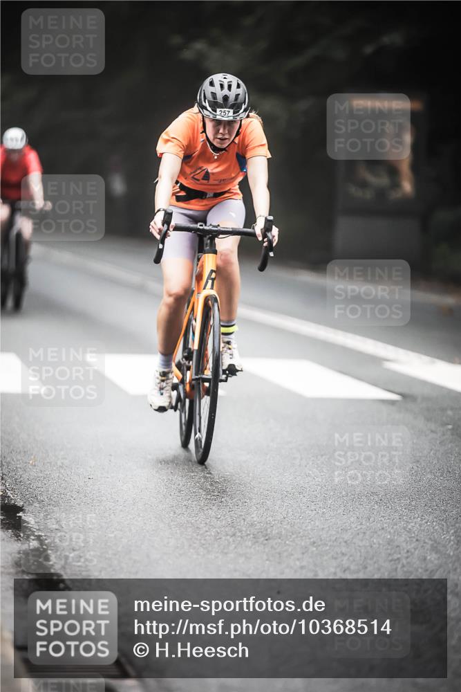 13.09.2026 - Stadtparktriathlon H.Heesch http://msf.ph/oto/10368514 13.09.2026 10:17:50 Radfahren 257, 283 meine-sportfotos.de
