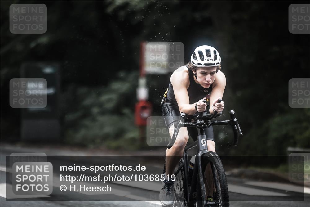 13.09.2026 - Stadtparktriathlon H.Heesch http://msf.ph/oto/10368519 13.09.2026 13:19:32 Radfahren 1334, 1347, 1355, 1356, 1364, 1374, 1429 meine-sportfotos.de