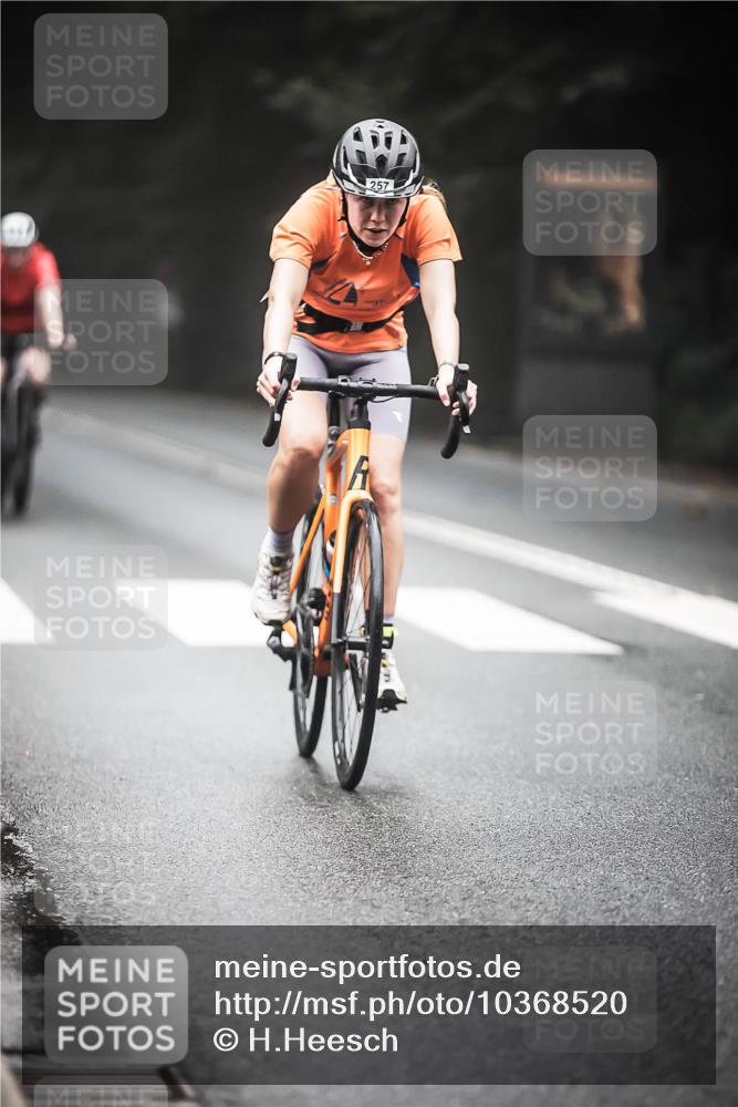 13.09.2026 - Stadtparktriathlon H.Heesch http://msf.ph/oto/10368520 13.09.2026 10:17:50 Radfahren 257, 283 meine-sportfotos.de