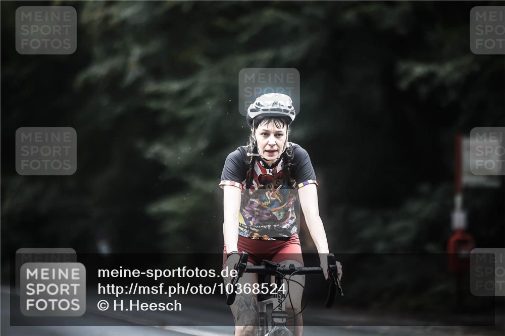 13.09.2026 - Stadtparktriathlon H.Heesch http://msf.ph/oto/10368524 13.09.2026 13:19:34 Radfahren 1334, 1347, 1355, 1356, 1374, 1429 meine-sportfotos.de