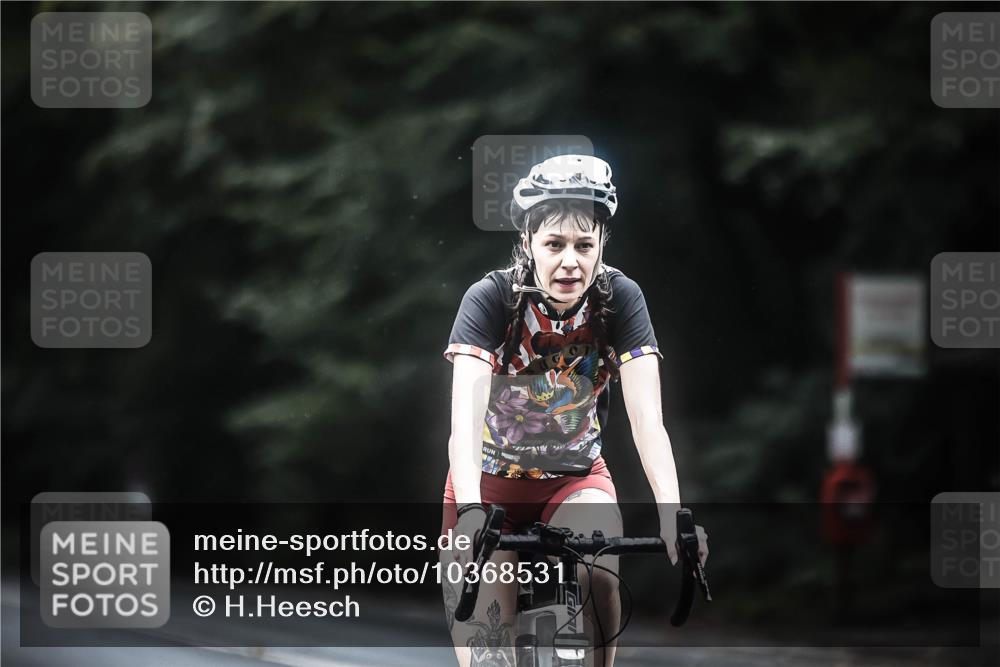 13.09.2026 - Stadtparktriathlon H.Heesch http://msf.ph/oto/10368531 13.09.2026 13:19:34 Radfahren 1334, 1347, 1355, 1356, 1374, 1429 meine-sportfotos.de