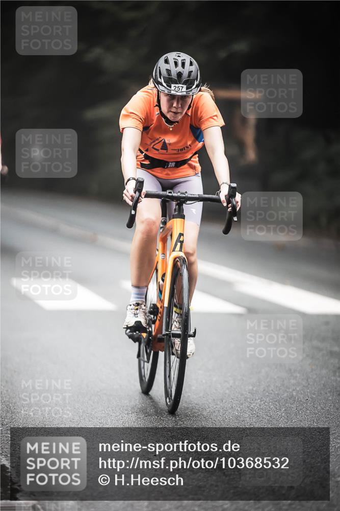 13.09.2026 - Stadtparktriathlon H.Heesch http://msf.ph/oto/10368532 13.09.2026 10:17:50 Radfahren 257, 283 meine-sportfotos.de