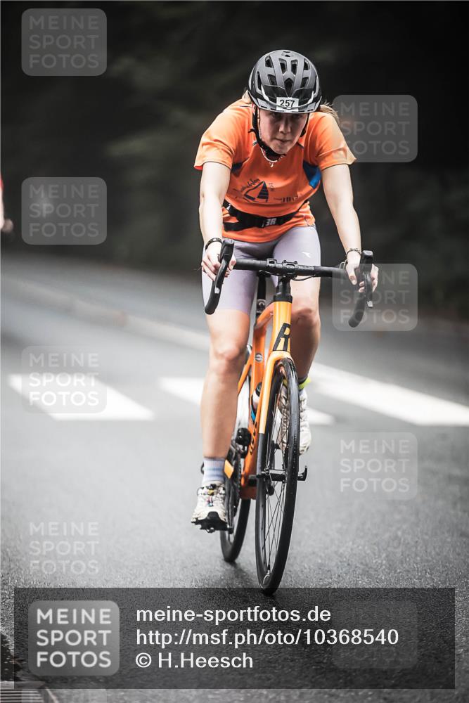 13.09.2026 - Stadtparktriathlon H.Heesch http://msf.ph/oto/10368540 13.09.2026 10:17:51 Radfahren 257, 283 meine-sportfotos.de