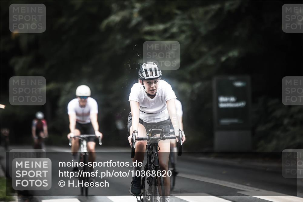 13.09.2026 - Stadtparktriathlon H.Heesch http://msf.ph/oto/10368620 13.09.2026 13:19:45 Radfahren 1348, 1373, 1409, 1425, 1448, 1458 meine-sportfotos.de