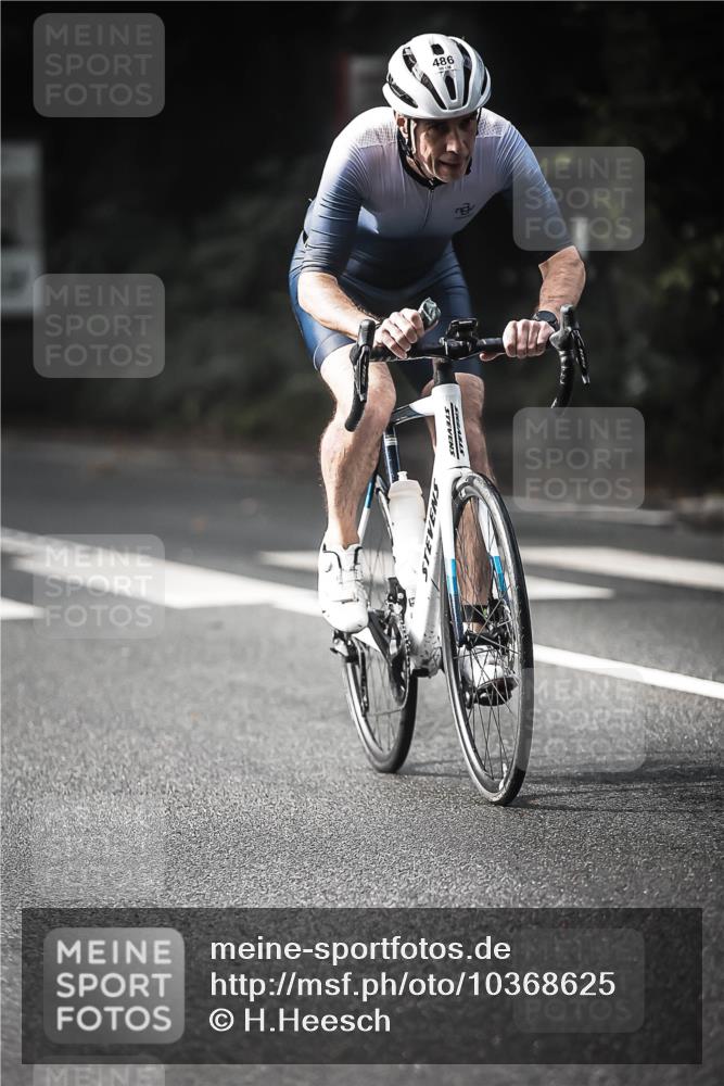 13.09.2026 - Stadtparktriathlon H.Heesch http://msf.ph/oto/10368625 13.09.2026 10:46:39 Radfahren 486 meine-sportfotos.de