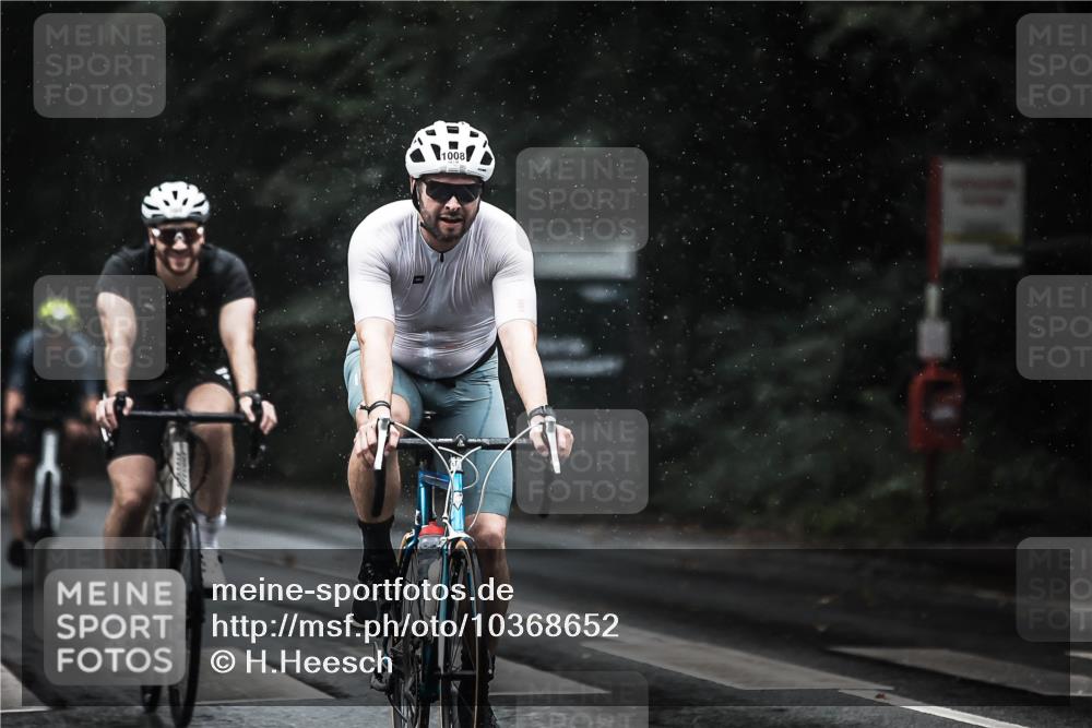 13.09.2026 - Stadtparktriathlon H.Heesch http://msf.ph/oto/10368652 13.09.2026 12:03:52 Radfahren 865, 873, 893, 914, 1008, 1030, 1053 meine-sportfotos.de