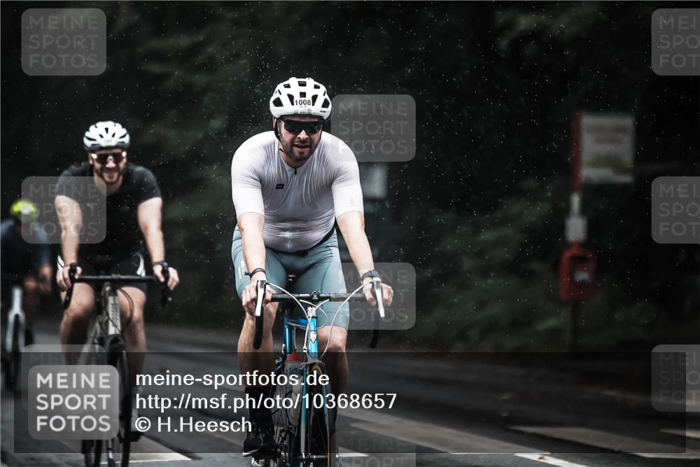 13.09.2026 - Stadtparktriathlon H.Heesch http://msf.ph/oto/10368657 13.09.2026 12:03:52 Radfahren 865, 873, 893, 914, 1008, 1030, 1053 meine-sportfotos.de
