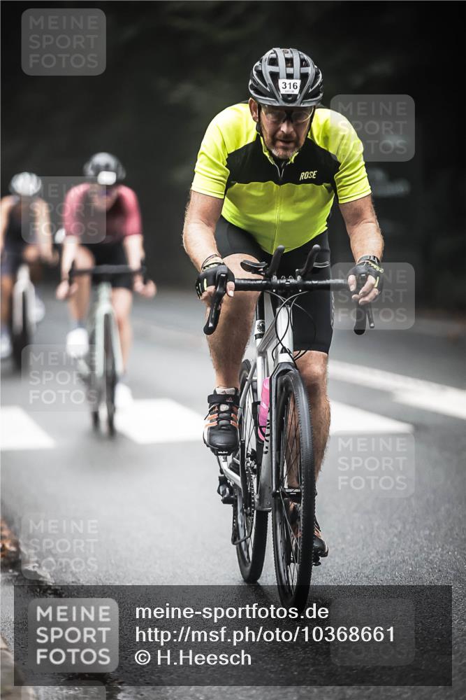 13.09.2026 - Stadtparktriathlon H.Heesch http://msf.ph/oto/10368661 13.09.2026 10:17:59 Radfahren 283, 316, 364, 395, 421 meine-sportfotos.de