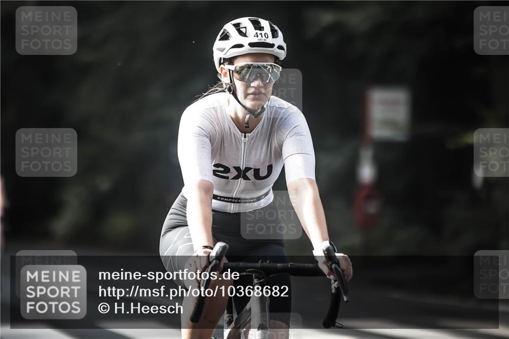 13.09.2026 - Stadtparktriathlon H.Heesch http://msf.ph/oto/10368682 13.09.2026 10:46:47 Radfahren 353, 358, 382, 392, 394, 410 meine-sportfotos.de