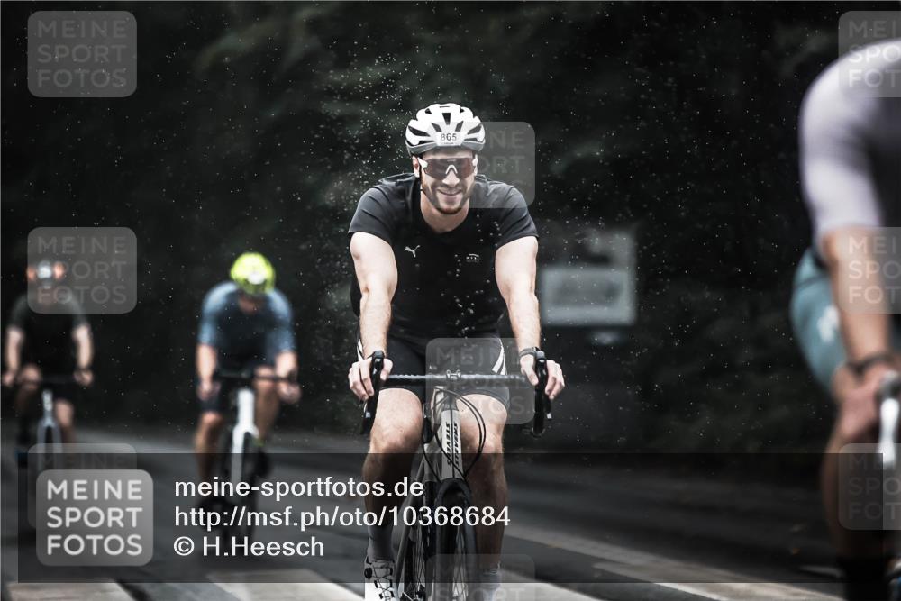 13.09.2026 - Stadtparktriathlon H.Heesch http://msf.ph/oto/10368684 13.09.2026 12:03:53 Radfahren 865, 873, 893, 1008, 1030, 1053 meine-sportfotos.de