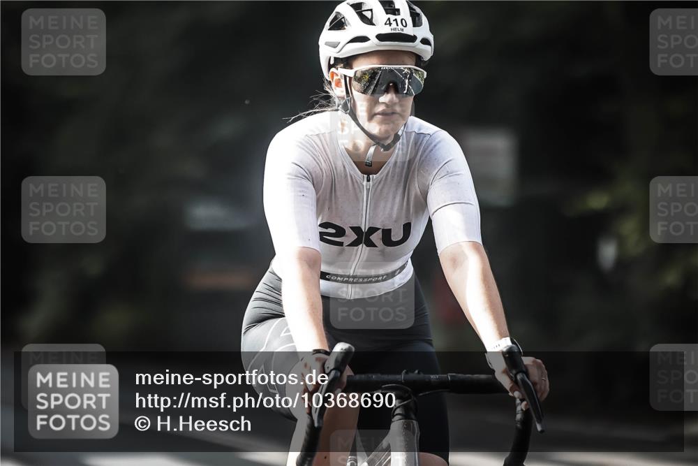 13.09.2026 - Stadtparktriathlon H.Heesch http://msf.ph/oto/10368690 13.09.2026 10:46:48 Radfahren 353, 358, 382, 392, 394, 410 meine-sportfotos.de