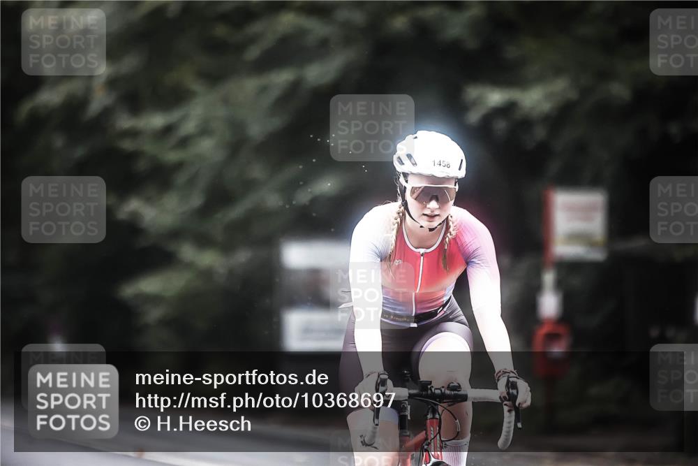 13.09.2026 - Stadtparktriathlon H.Heesch http://msf.ph/oto/10368697 13.09.2026 13:19:51 Radfahren 1348, 1409, 1458, 1512 meine-sportfotos.de