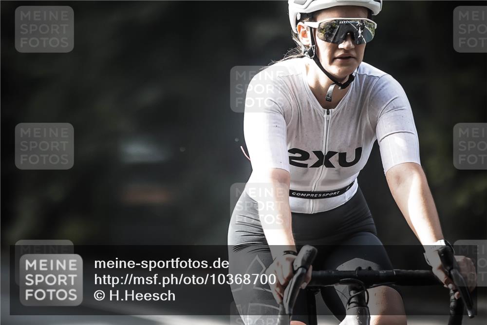 13.09.2026 - Stadtparktriathlon H.Heesch http://msf.ph/oto/10368700 13.09.2026 10:46:48 Radfahren 353, 358, 382, 392, 394, 410 meine-sportfotos.de