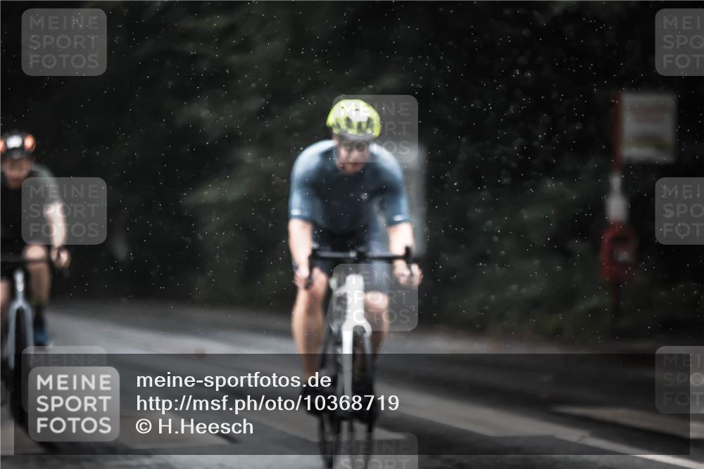 13.09.2026 - Stadtparktriathlon H.Heesch http://msf.ph/oto/10368719 13.09.2026 12:03:54 Radfahren 865, 873, 1008, 1030, 1053 meine-sportfotos.de