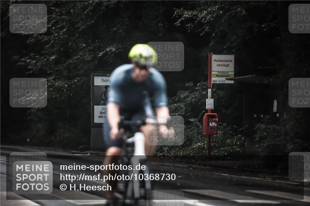 13.09.2026 - Stadtparktriathlon H.Heesch http://msf.ph/oto/10368730 13.09.2026 12:03:54 Radfahren 865, 873, 1008, 1030, 1053 meine-sportfotos.de
