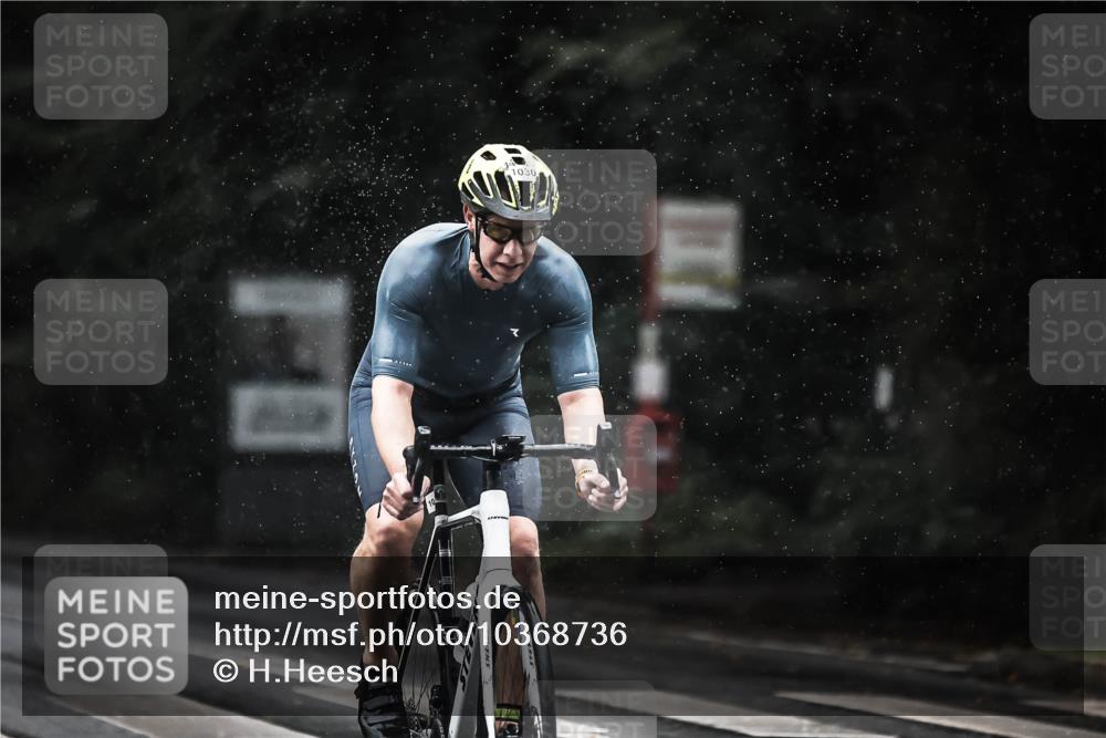 13.09.2026 - Stadtparktriathlon H.Heesch http://msf.ph/oto/10368736 13.09.2026 12:03:54 Radfahren 865, 873, 1008, 1030, 1053 meine-sportfotos.de
