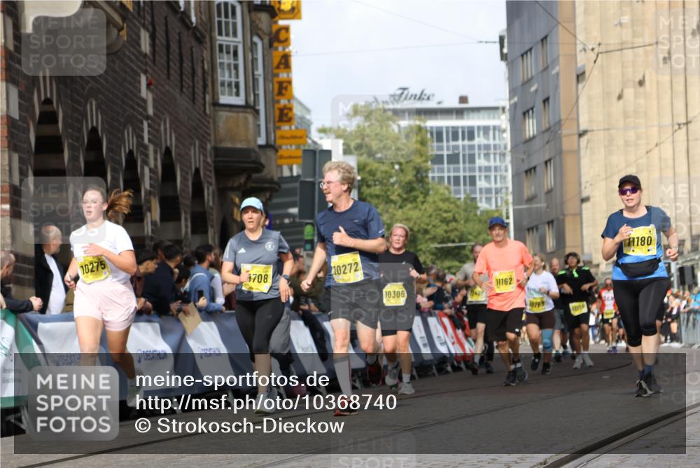 13.09.2026 - 21. swb-Marathon Bremen Strokosch-Dieckow http://msf.ph/oto/10368740 13.09.2026 11:00:43 Ziel 10144, 10369, 10677, 10801, 10810, 11016, 11045, 11126, 11129, 11547, 11623, 11769, 12018, 12105, 12106, 12190, 12291, 12394, 12530, 12531, 10093, 10367, 10368, 10753, 10857, 11055, 11247, 11359, 11540, 11728, 11797, 11804, 11819, 11959, 12006, 12116, 12397, 12428 meine-sportfotos.de