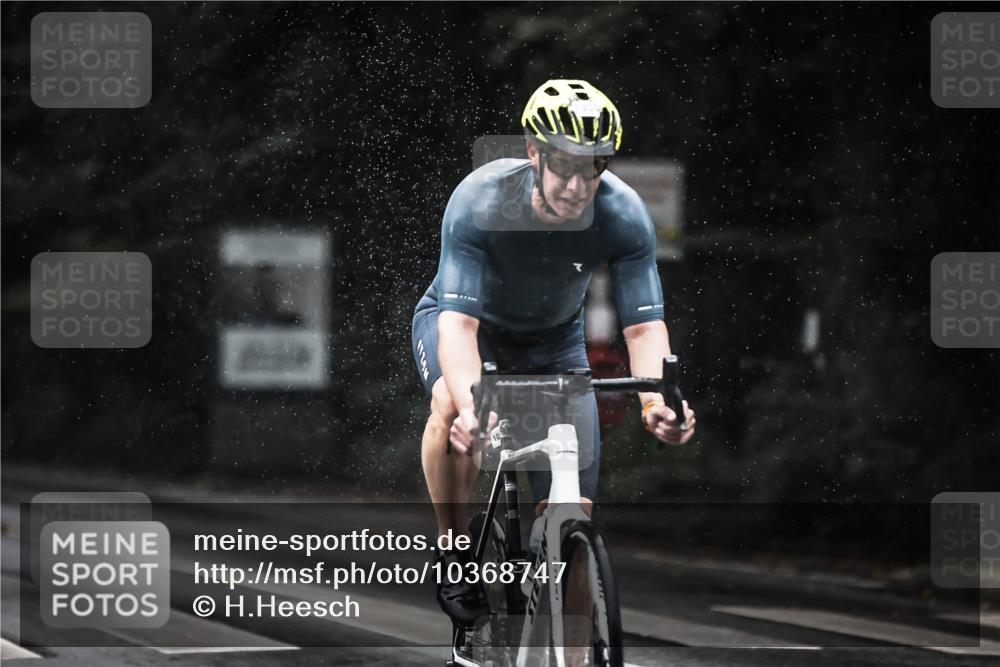 13.09.2026 - Stadtparktriathlon H.Heesch http://msf.ph/oto/10368747 13.09.2026 12:03:55 Radfahren 833, 865, 873, 958, 1008, 1030, 1053 meine-sportfotos.de