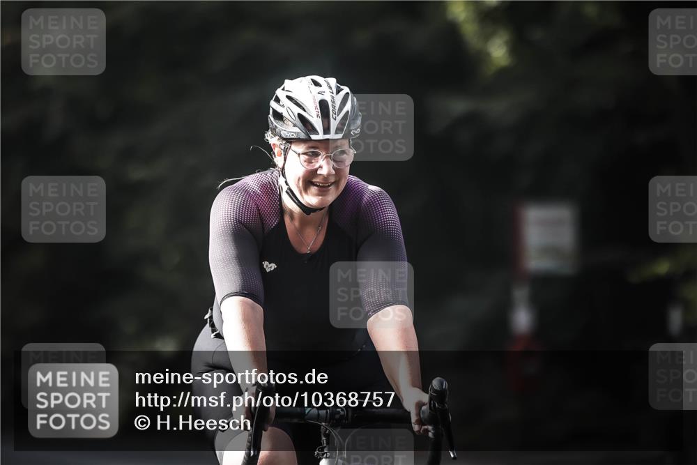 13.09.2026 - Stadtparktriathlon H.Heesch http://msf.ph/oto/10368757 13.09.2026 10:46:54 Radfahren 382, 394, 443, 468, 533 meine-sportfotos.de