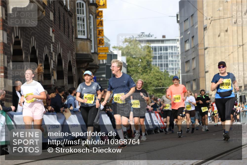 13.09.2026 - 21. swb-Marathon Bremen Strokosch-Dieckow http://msf.ph/oto/10368764 13.09.2026 11:00:43 Ziel 10144, 10369, 10677, 10801, 10810, 11016, 11045, 11126, 11129, 11547, 11623, 11769, 12018, 12105, 12106, 12190, 12291, 12394, 12530, 12531, 10093, 10367, 10368, 10753, 10857, 11055, 11247, 11359, 11540, 11728, 11797, 11804, 11819, 11959, 12006, 12116, 12397, 12428 meine-sportfotos.de