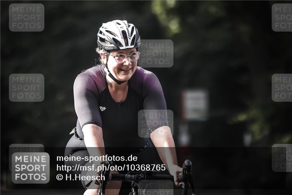 13.09.2026 - Stadtparktriathlon H.Heesch http://msf.ph/oto/10368765 13.09.2026 10:46:54 Radfahren 382, 394, 443, 468, 533 meine-sportfotos.de