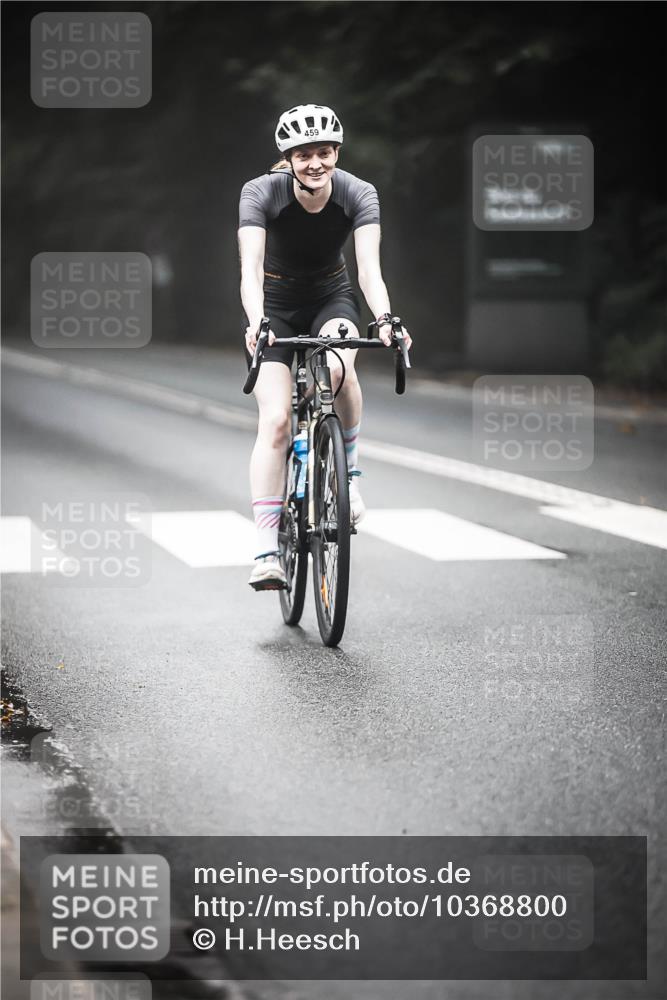 13.09.2026 - Stadtparktriathlon H.Heesch http://msf.ph/oto/10368800 13.09.2026 10:18:11 Radfahren 210, 311, 459, 463 meine-sportfotos.de