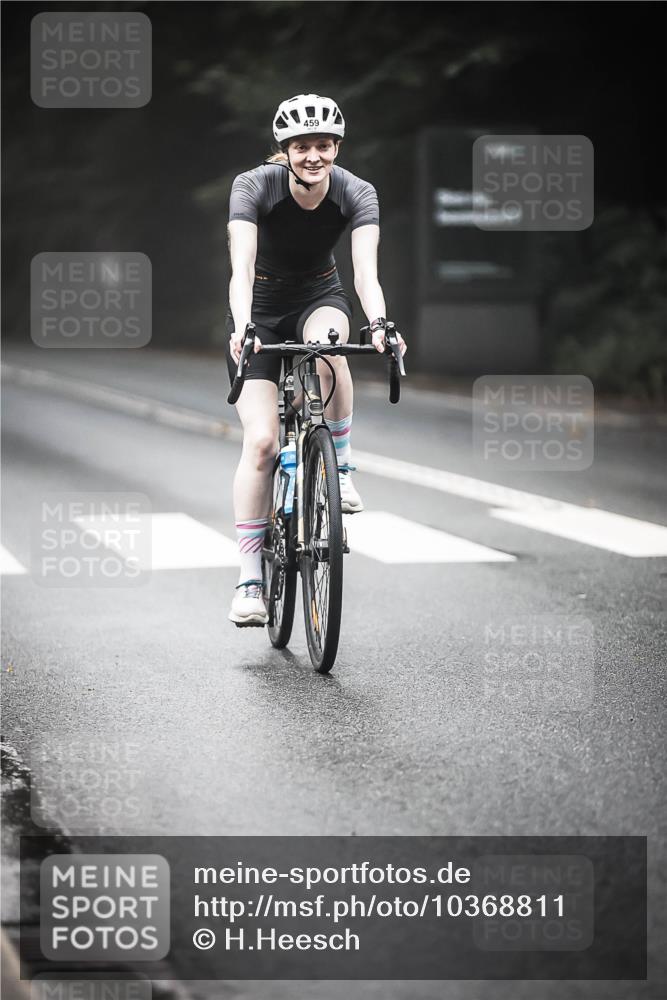 13.09.2026 - Stadtparktriathlon H.Heesch http://msf.ph/oto/10368811 13.09.2026 10:18:12 Radfahren 210, 311, 459, 463 meine-sportfotos.de