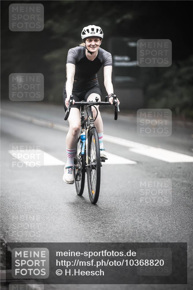 13.09.2026 - Stadtparktriathlon H.Heesch http://msf.ph/oto/10368820 13.09.2026 10:18:12 Radfahren 210, 311, 459, 463 meine-sportfotos.de