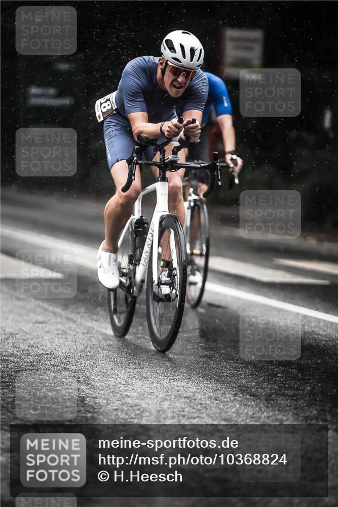 13.09.2026 - Stadtparktriathlon H.Heesch http://msf.ph/oto/10368824 13.09.2026 12:04:01 Radfahren 833, 836, 873, 958, 1060 meine-sportfotos.de