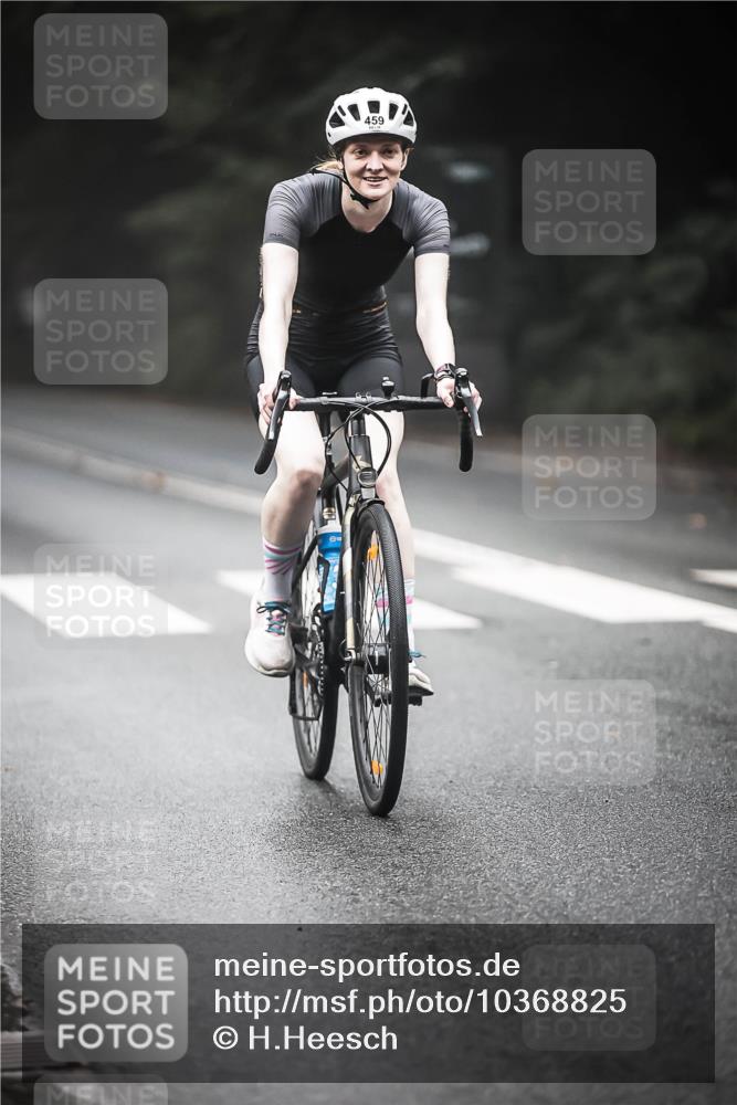 13.09.2026 - Stadtparktriathlon H.Heesch http://msf.ph/oto/10368825 13.09.2026 10:18:12 Radfahren 210, 311, 459, 463 meine-sportfotos.de
