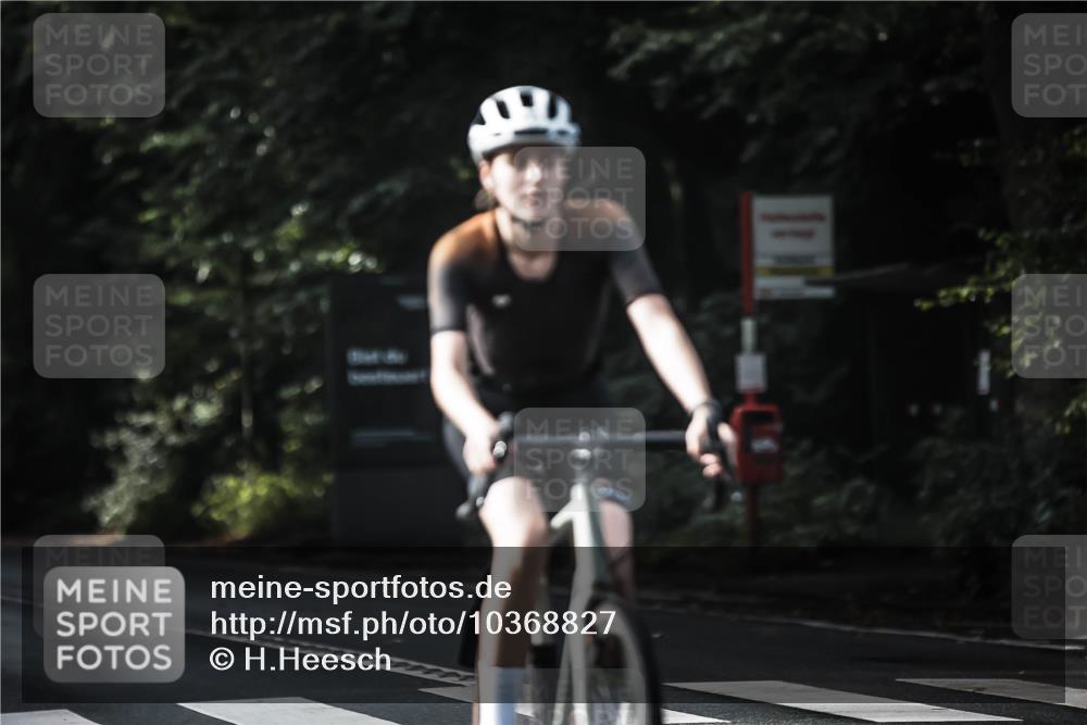 13.09.2026 - Stadtparktriathlon H.Heesch http://msf.ph/oto/10368827 13.09.2026 10:46:59 Radfahren 394, 443, 468, 520, 533, 572 meine-sportfotos.de