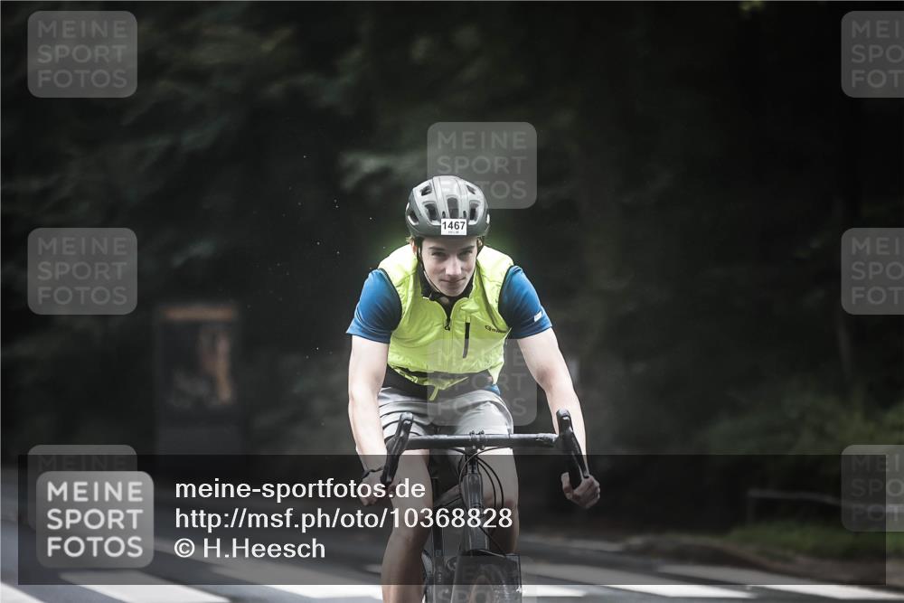 13.09.2026 - Stadtparktriathlon H.Heesch http://msf.ph/oto/10368828 13.09.2026 13:20:32 Radfahren 1293, 1322, 1323, 1333, 1401, 1430, 1467 meine-sportfotos.de