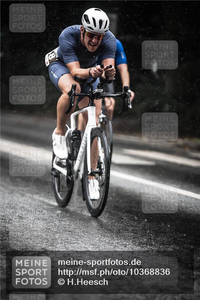 13.09.2026 - Stadtparktriathlon H.Heesch http://msf.ph/oto/10368836 13.09.2026 12:04:01 Radfahren 833, 836, 873, 958, 1060 meine-sportfotos.de