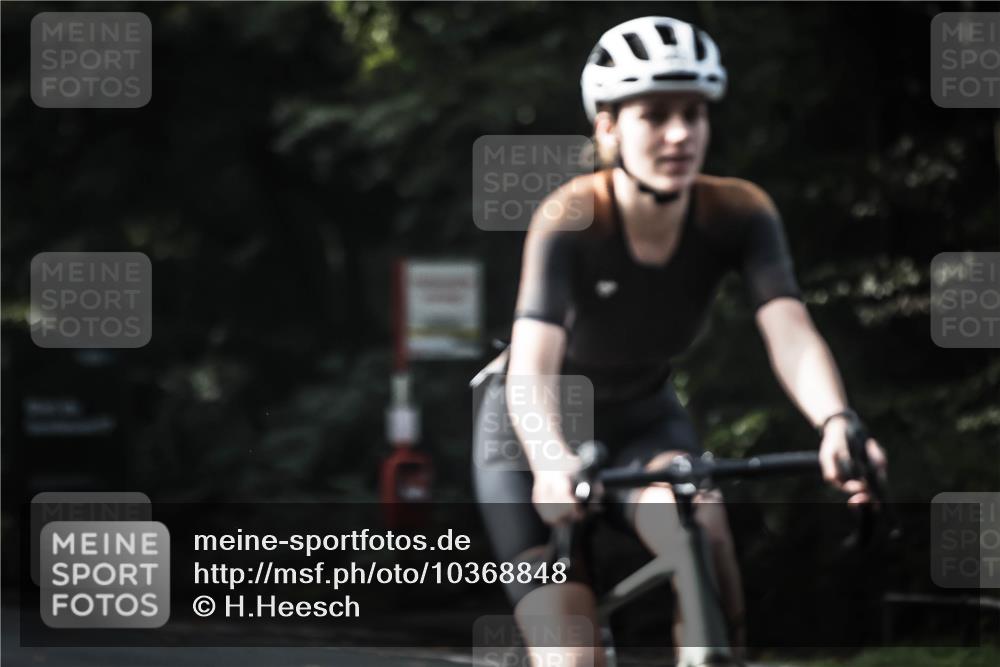 13.09.2026 - Stadtparktriathlon H.Heesch http://msf.ph/oto/10368848 13.09.2026 10:46:59 Radfahren 394, 443, 468, 520, 533, 572 meine-sportfotos.de
