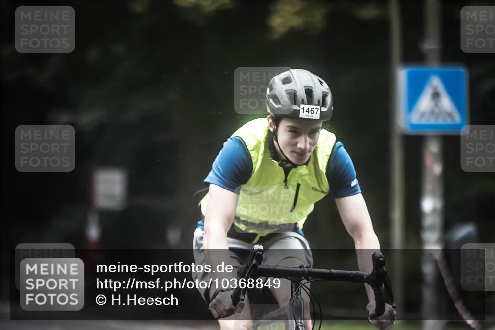13.09.2026 - Stadtparktriathlon H.Heesch http://msf.ph/oto/10368849 13.09.2026 13:20:32 Radfahren 1293, 1322, 1323, 1333, 1401, 1430, 1467 meine-sportfotos.de