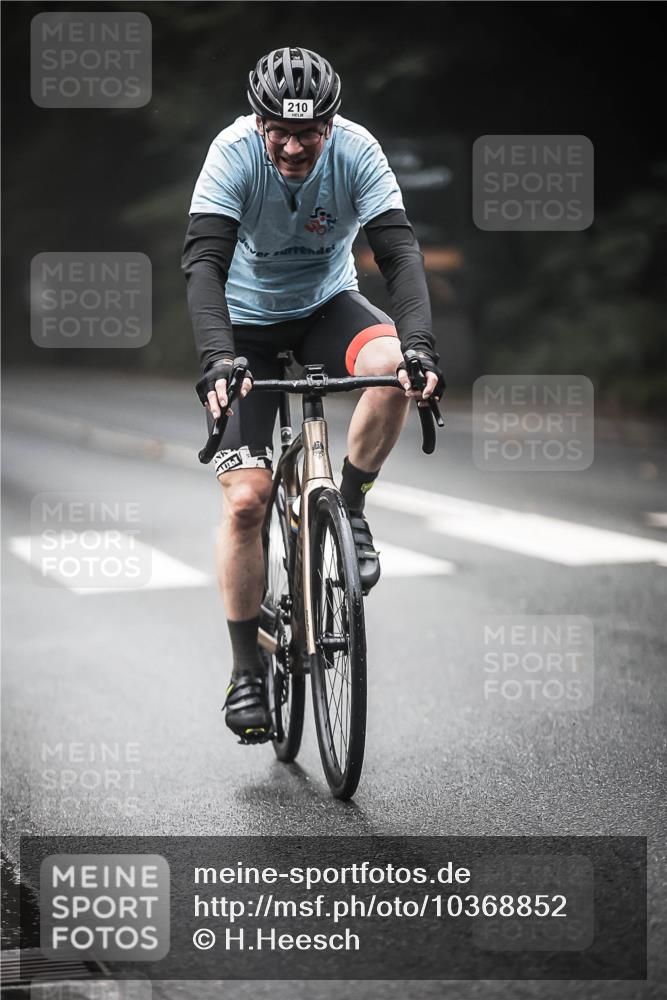 13.09.2026 - Stadtparktriathlon H.Heesch http://msf.ph/oto/10368852 13.09.2026 10:18:14 Radfahren 210, 261, 311, 459, 463 meine-sportfotos.de