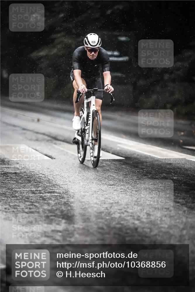 13.09.2026 - Stadtparktriathlon H.Heesch http://msf.ph/oto/10368856 13.09.2026 12:04:03 Radfahren 833, 836, 916, 958, 1004, 1048, 1060 meine-sportfotos.de